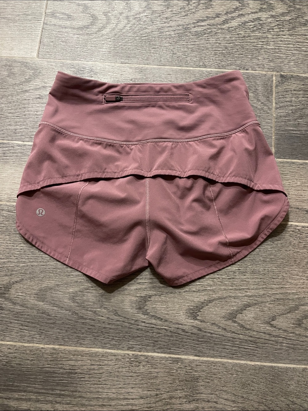 Lululemon Speed Up Short High-Rise 2.5” - Picture 4 of 9